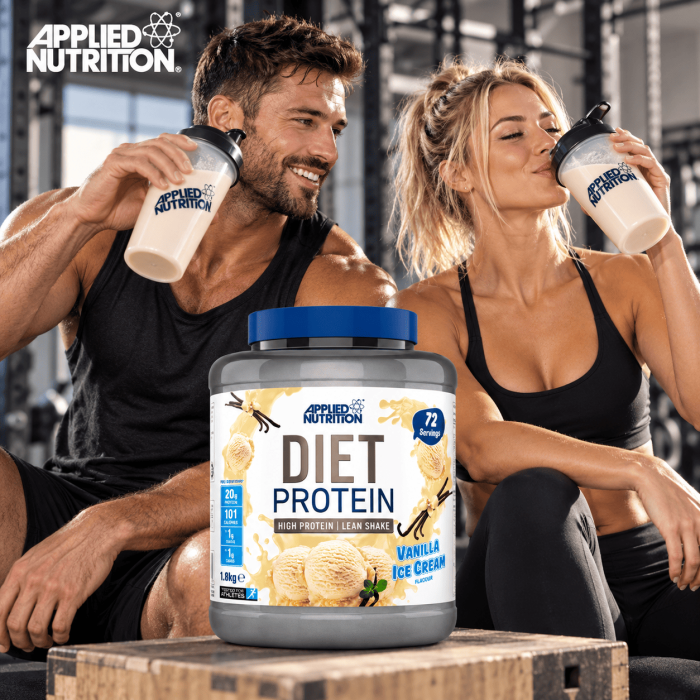 couple fitness bois un shaker de diet xhey protein applied nutrition