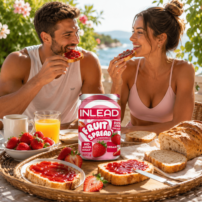 couple mange confiture fraise inlead