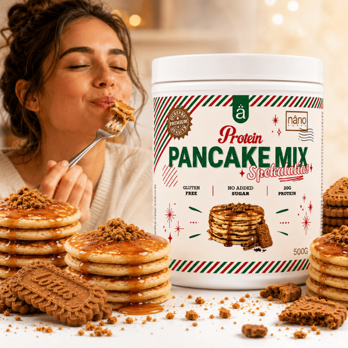 une femme mange des pancakes nano supps